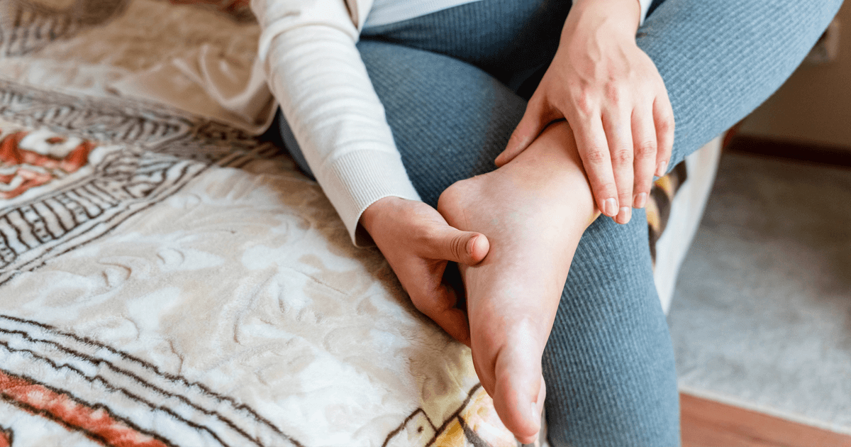 are-swollen-ankles-a-symptom-of-perimenopause-and-menopause-a-vogel