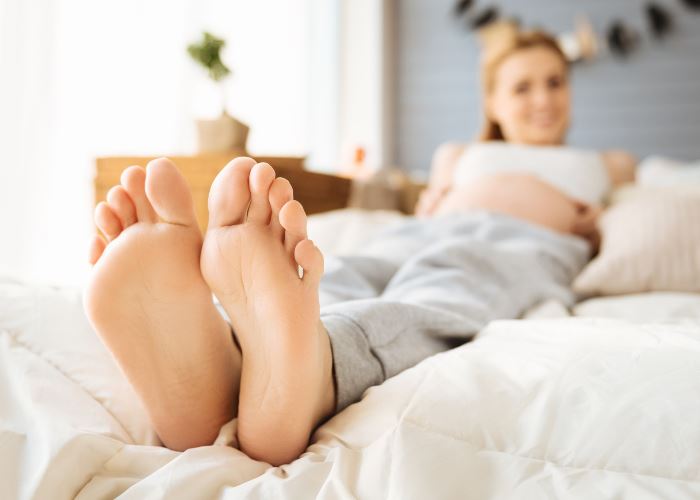 Swollen feet and ankles during pregnancy