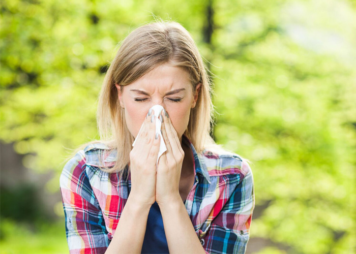 Can pollution make allergic rhinitis worse?